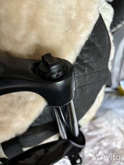 Вилка suntour 27.5