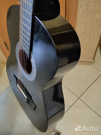 Гитара с синтетическими струнами Davinci DC50A BK