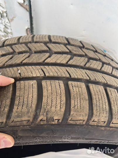 Accelera 651 4/4.5 R7 22E