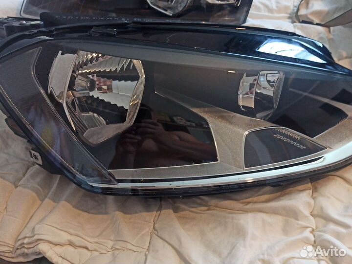 Фольксваген Гольф 7 фара передняя