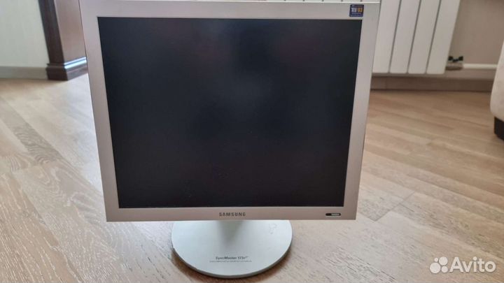 Монитор Samsung syncmaster