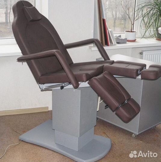 Педикюрное кресло с электроприводами