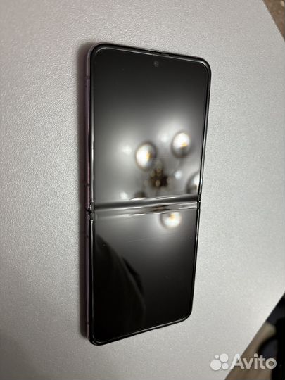 Samsung Galaxy Z Flip4, 8/256 ГБ