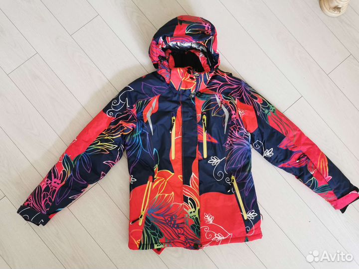 Горнолыжная куртка женская 40-42