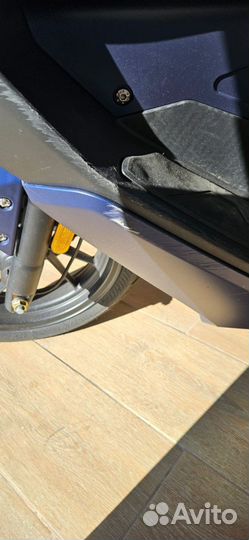 Продаю скутер Regulmoto grido 125