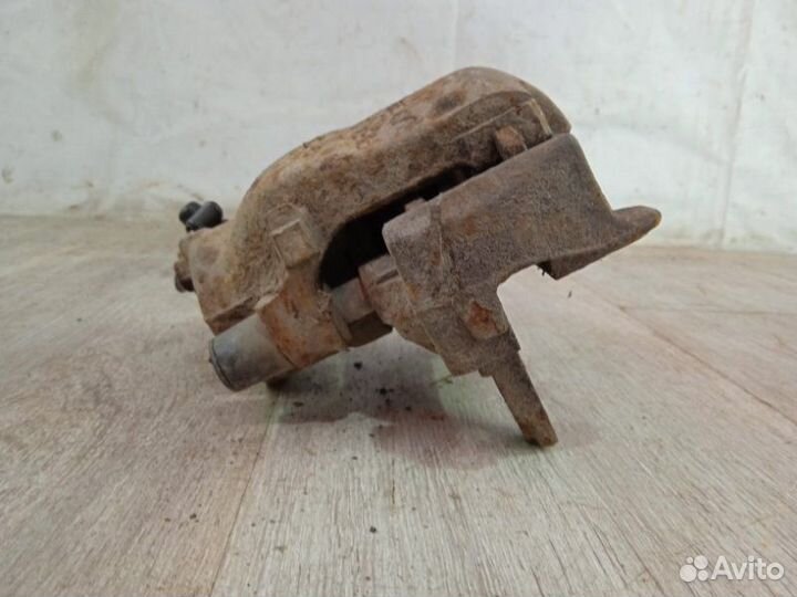 Суппорт передний левый Fiat Punto 188 A5.000 2001