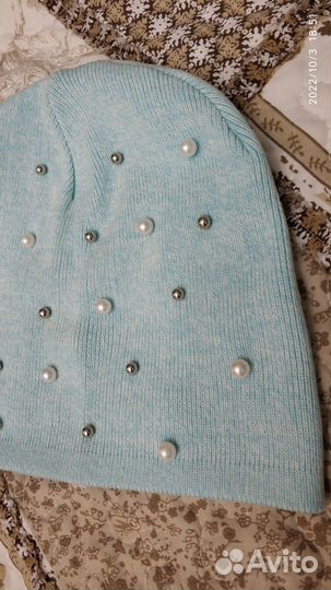 Шапка с бусинами