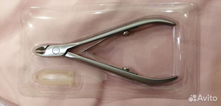 Кусачки для маникюра новые