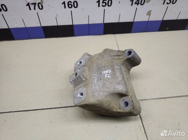 Кронштейн кпп левый Yeti 2009