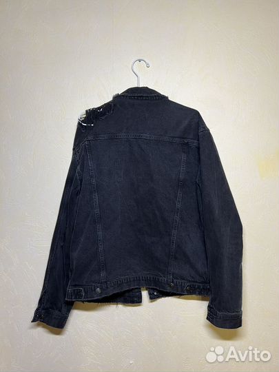 Джинсовая куртка H&M (джинсовка с разрывами)