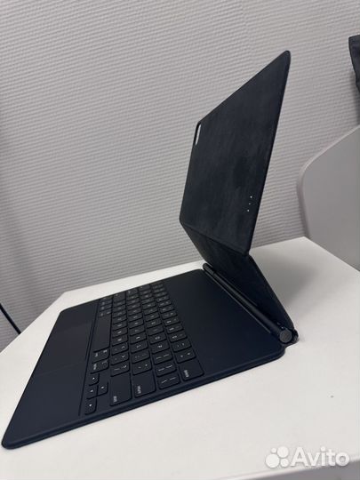 Apple magic keyboard 12.9