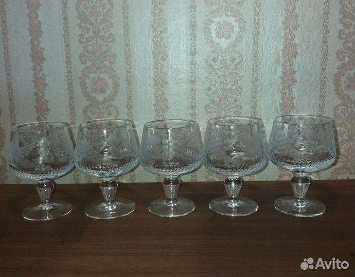 Коньячные бокалы