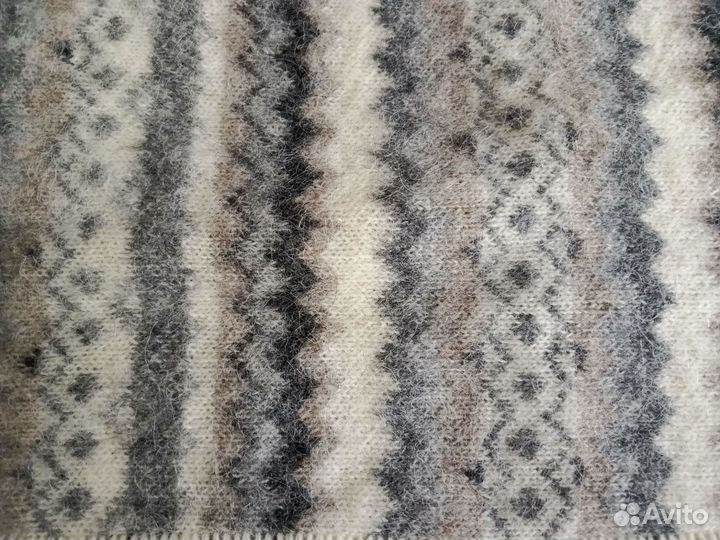 Шерстяной шарф и варежки