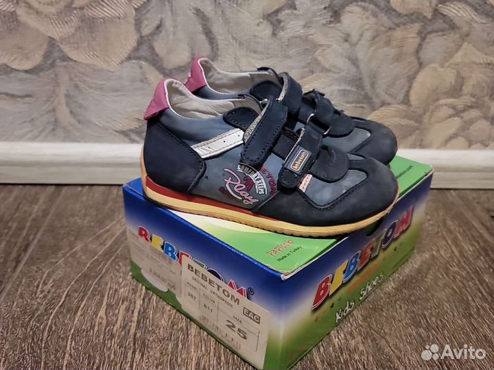 Кроссовки детские
