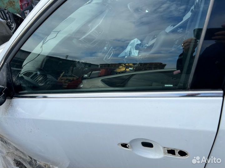 Молдинг стекла передний левый Renault Latitude