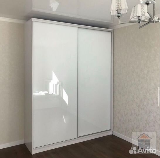 Распашной шкаф
