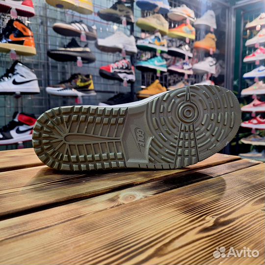 Кроссовки Air Jordan 1 Low Golf x Travis Scott