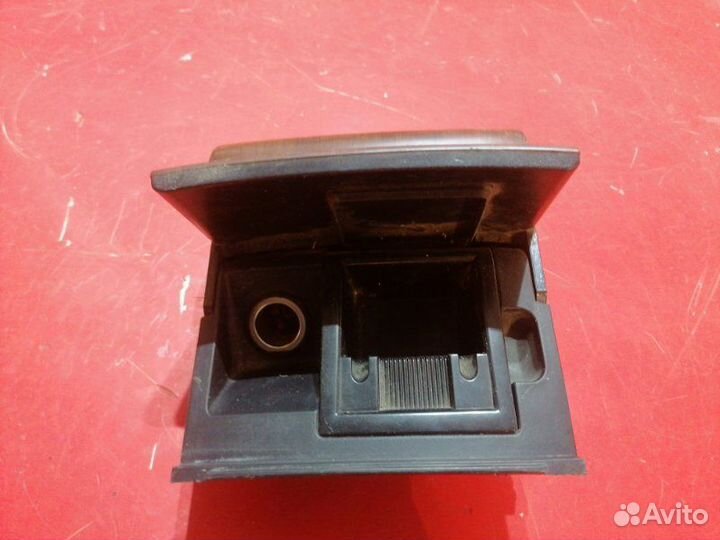 Пепельница Nissan Teana J31