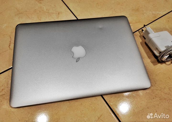 MacBook Air 13 (2012), 128 ГБ, Core i5, 1.8 ГГц, RAM 4 ГБ, Intel HD Graphics 4000