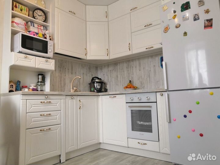 Кухня угловая. Цена за всю кухню ксп:15218