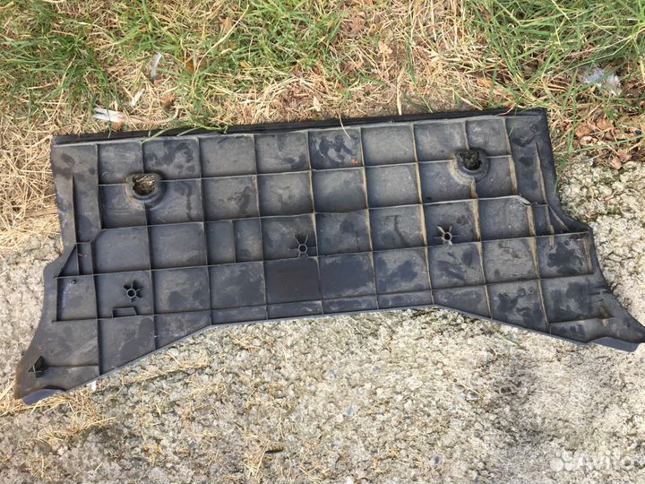 Облицовка багажника Мерседес W203