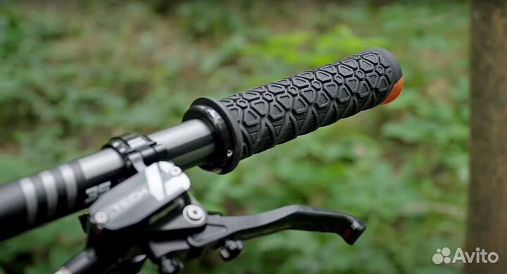 Грипсы ODI Vanquish Lock-On Grips – Одни из лучших