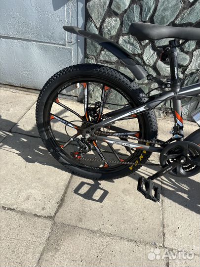 Подростковый велосипед на литье новый