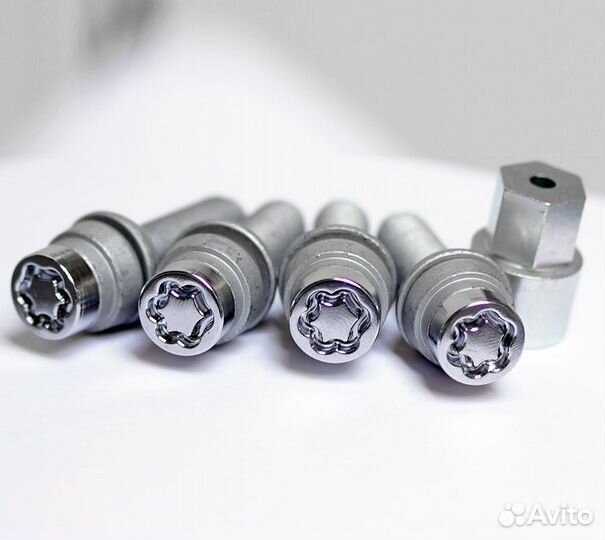 Колесный крепеж: болты, гайки, шпильки