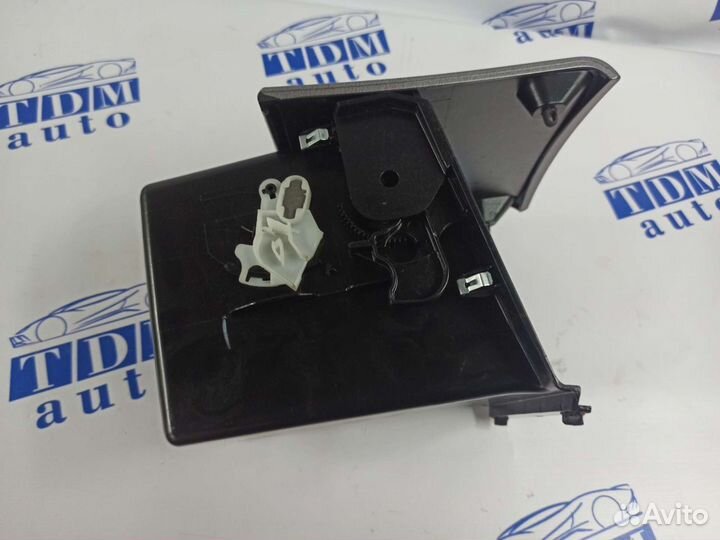 Бардачок центральный (вещевой ящик) Nissan Altima