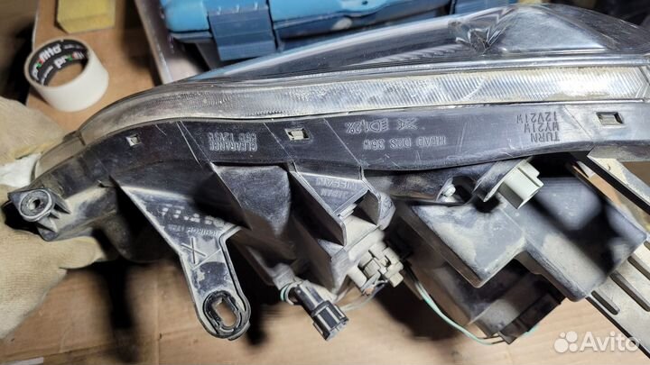 Фара правая биксенон Nissan X-trail T31