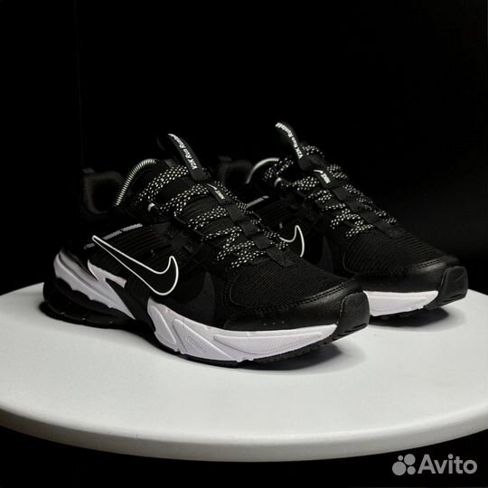 Кроссовки Nike V2K Run Runtekk black and white