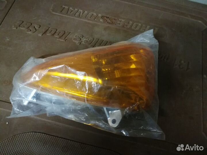 Повторитель поворота передний правый для honda var