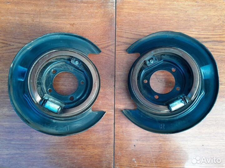 Пыльник тормозного диска Toyota Camry 50