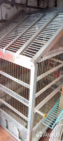 Большая клетка для птиц