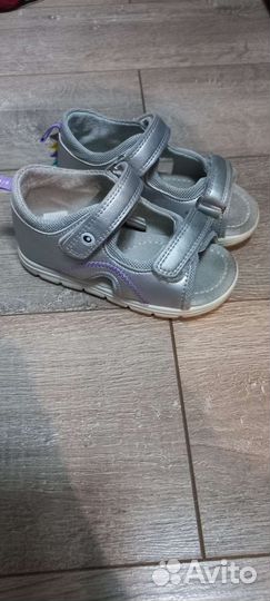 Сандали на девочку 25рр