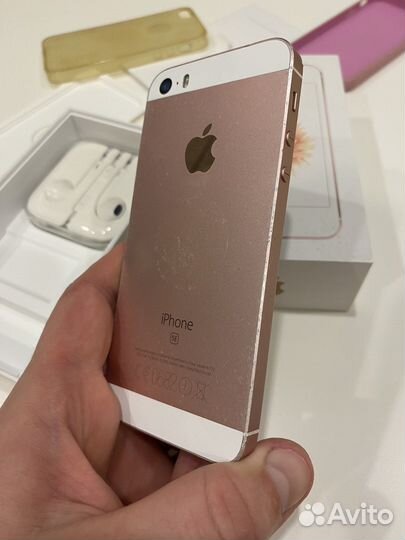 iPhone SE, 32 ГБ