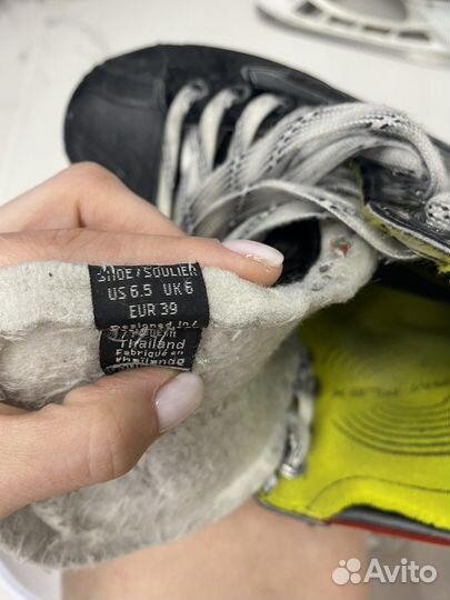 Коньки хоккейные