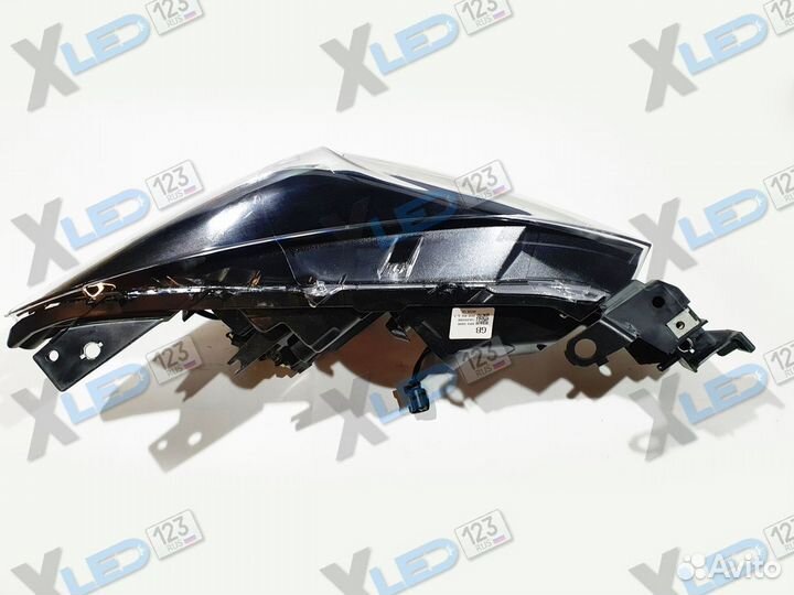 Фара правая левая Mazda 3 BM 2016 галоген