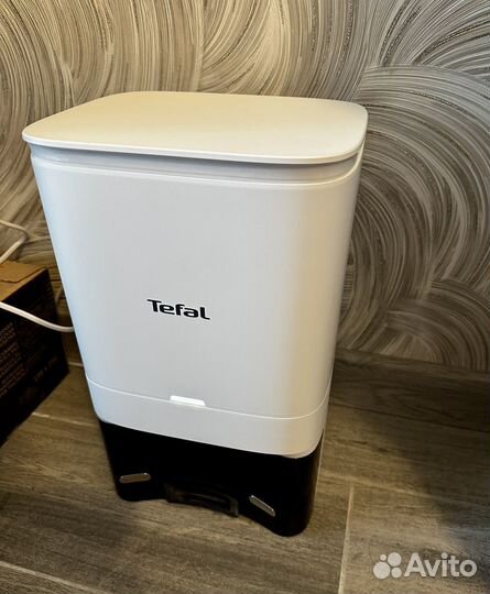Робот-пылесос с базой очистки Tefal