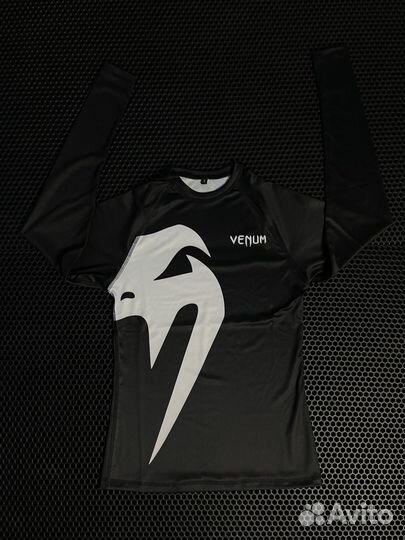 Длинный рашгард Venum