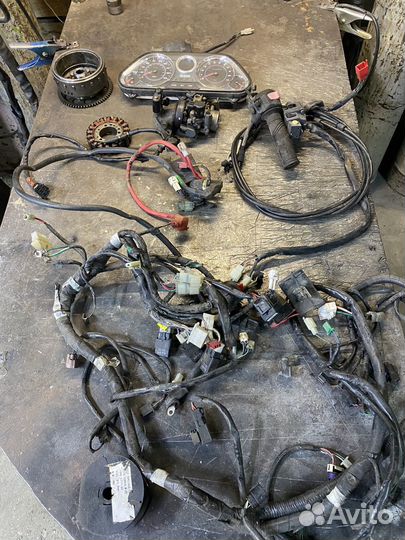 Запчасти на sym 400