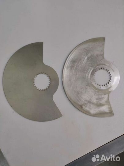 Для гидроцикла brp полумесяц распределение