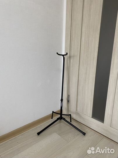 Стойка для гитары