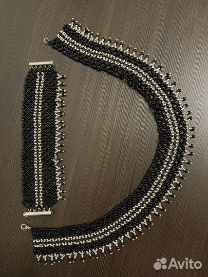 Ожерелье и браслет из биссера