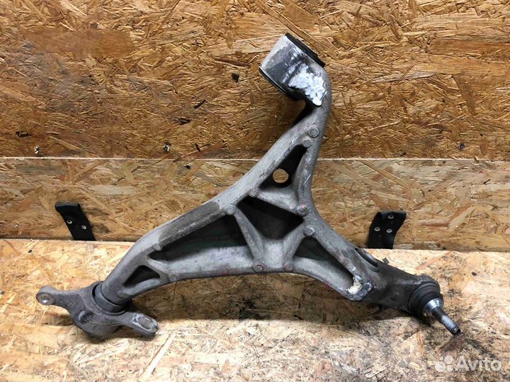 Рычаг передний левый Jeep Grand Cherokee