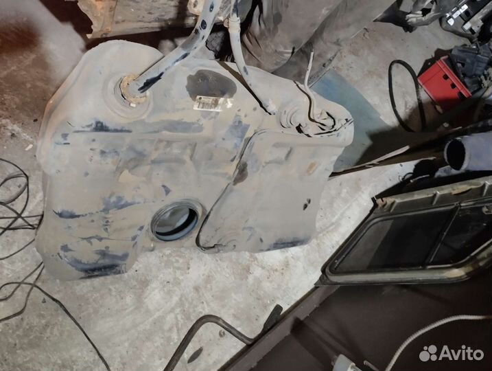 Горловина топливного бака Ford Mondeo 3