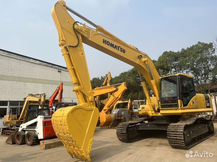 Гусеничный экскаватор Komatsu PC300, 2023