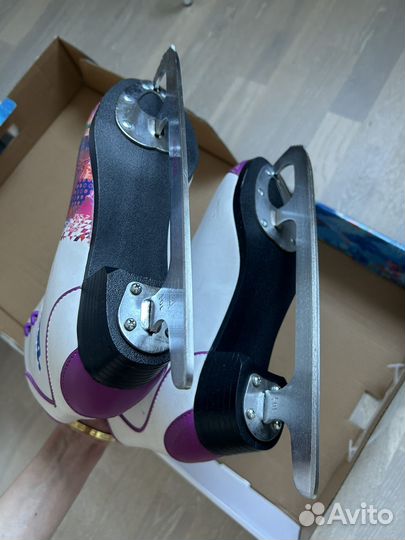 Коньки фигурные женские 41 размер