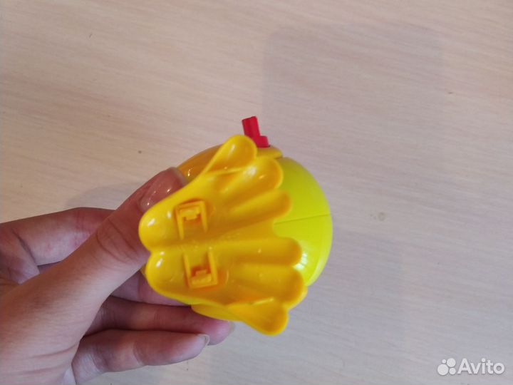 Заводная игрушка цыпленок