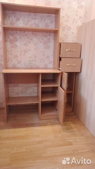 Продается стол с надстройками